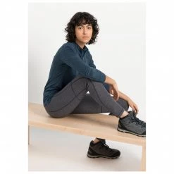 Hessnatur - Women's Funktionsshirt aus Bio-Merinowolle & Seide - Sous-vêtement mérinos -Sous-vêtements Soldes Boutique hessnatur womens funktionsshirt aus bio merinowolle seide sous vetement merinos detail 3